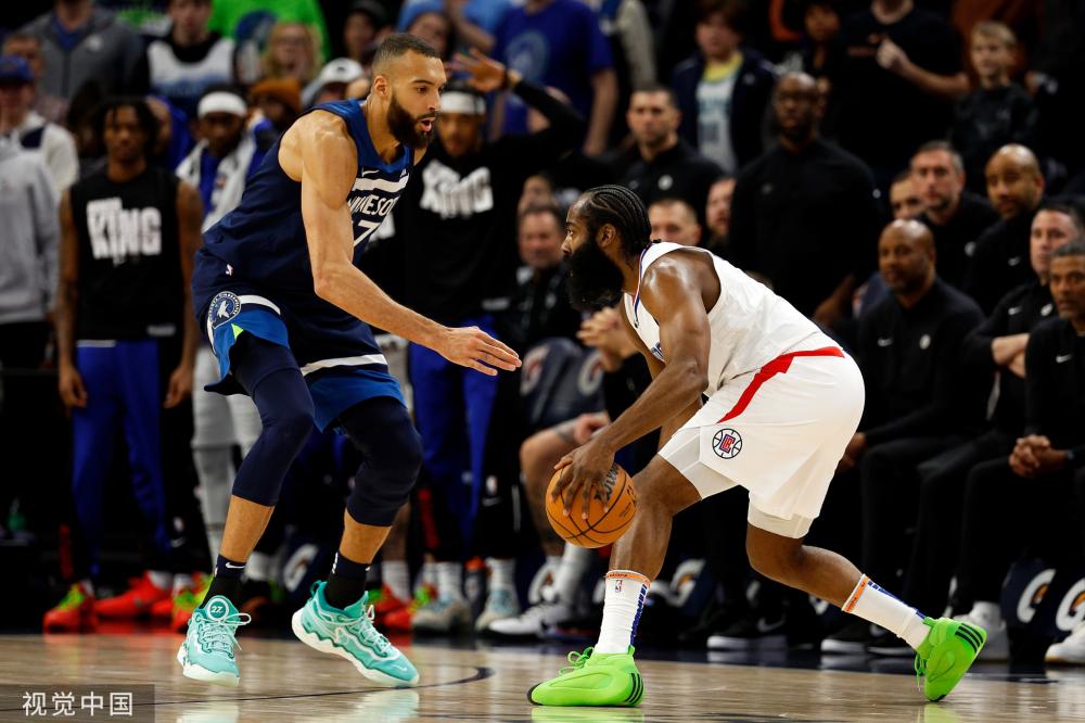 的足球幕后 的足球幕后