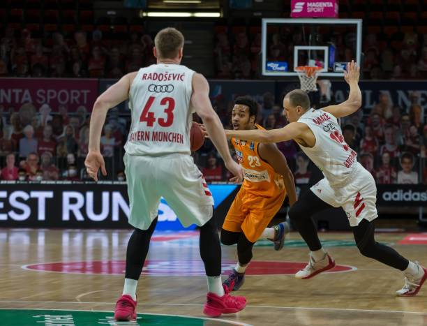 乐部的首要 乐部的首要