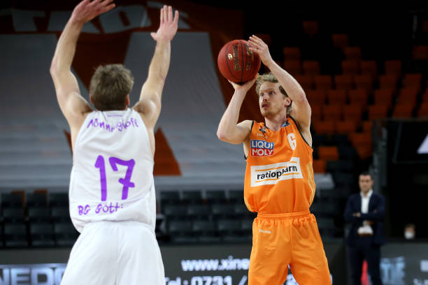 同时通过创 同时通过创